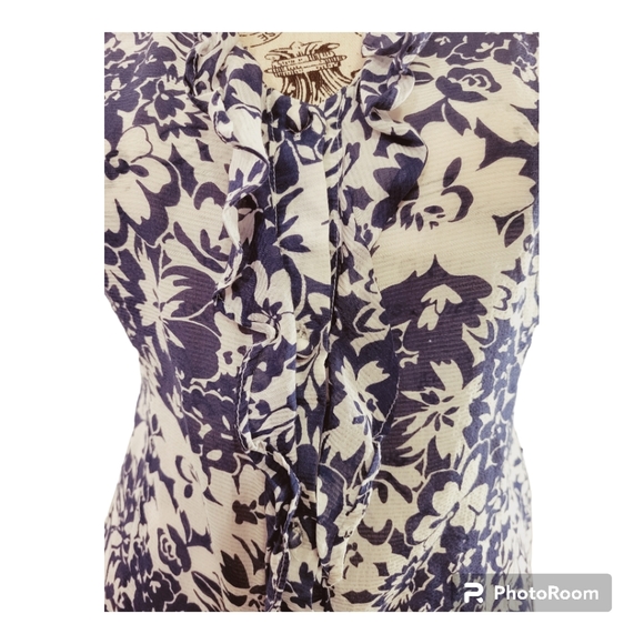 Banana Republic Silk Blend Blue Tones Blouse - Picture 2 of 7